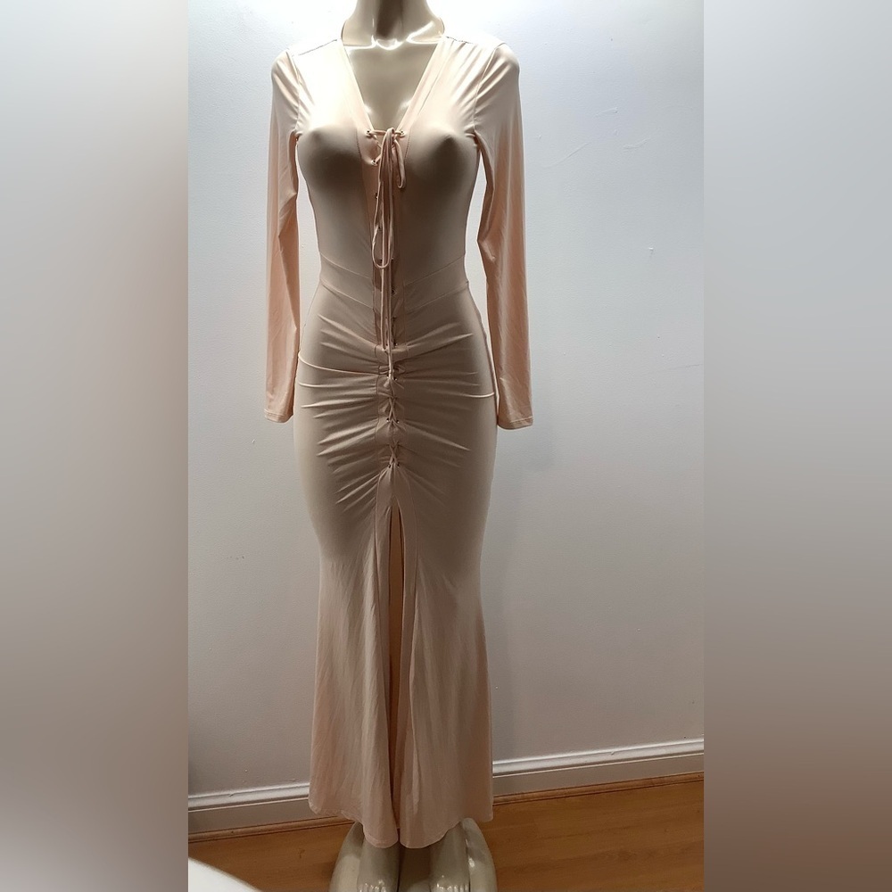 GoodTime USA Size Small Peach Scrunched Front String & Zipper Closure. Preloved